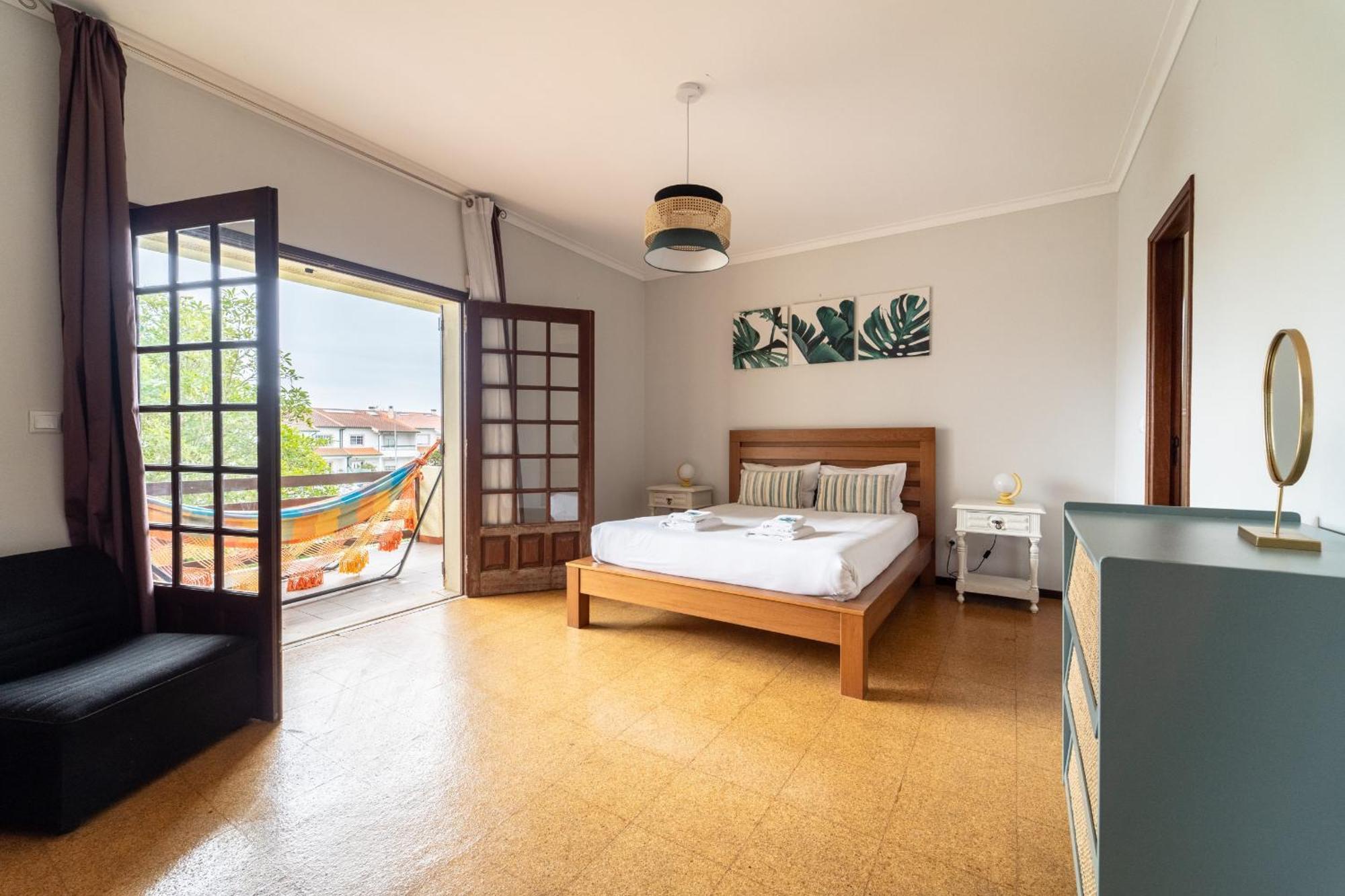 Amorosa Villa, 500M From The Beach By House And People エクステリア 写真