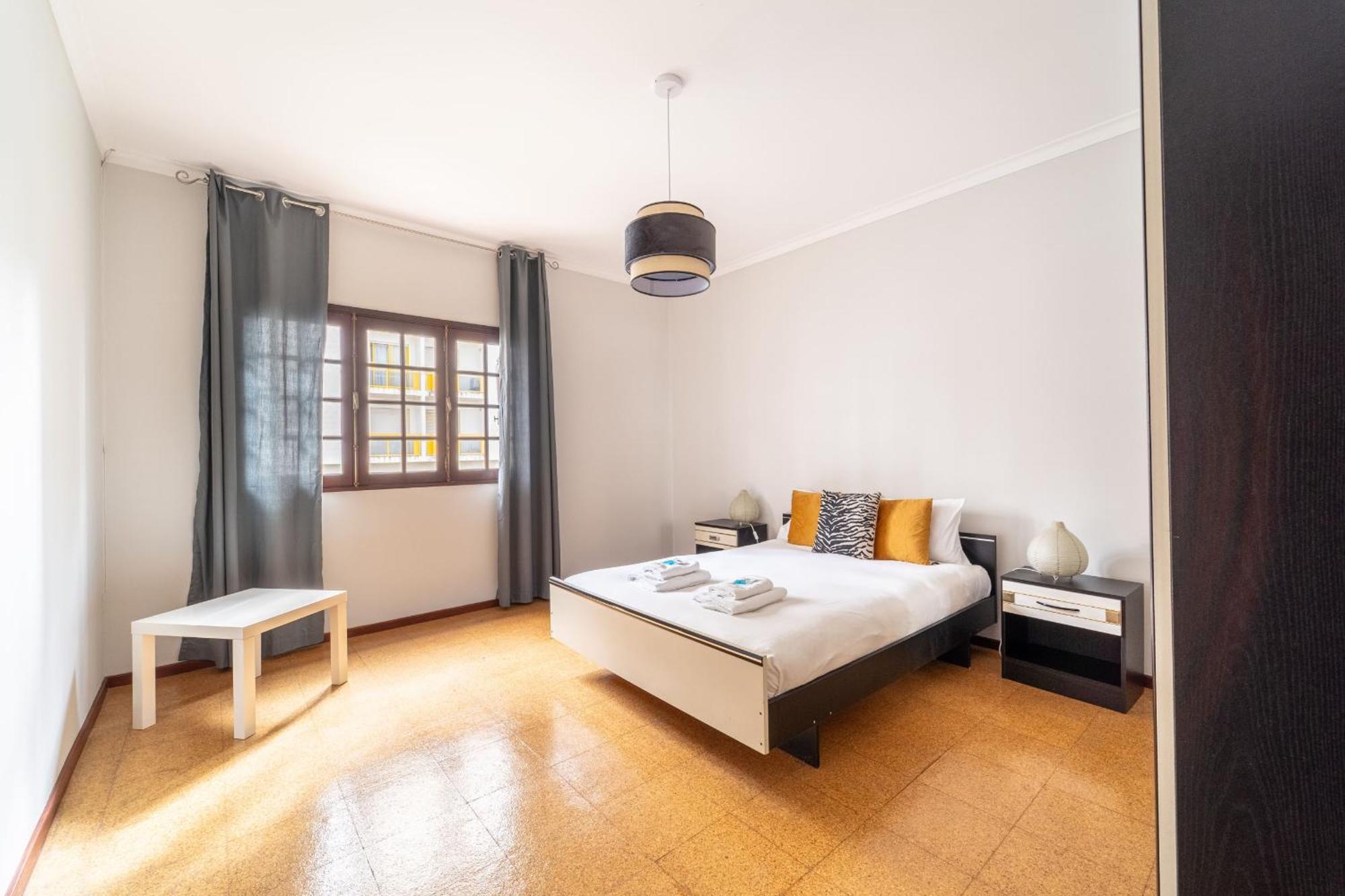 Amorosa Villa, 500M From The Beach By House And People エクステリア 写真