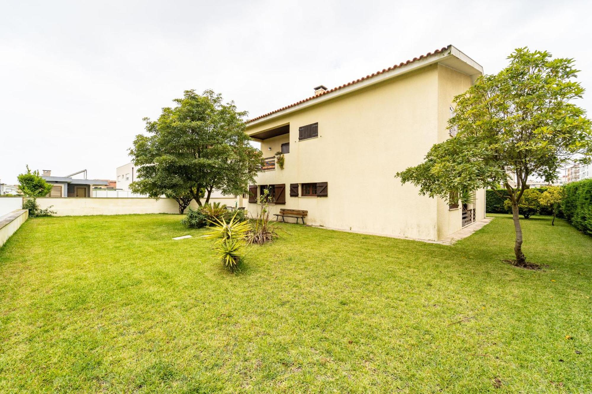 Amorosa Villa, 500M From The Beach By House And People エクステリア 写真