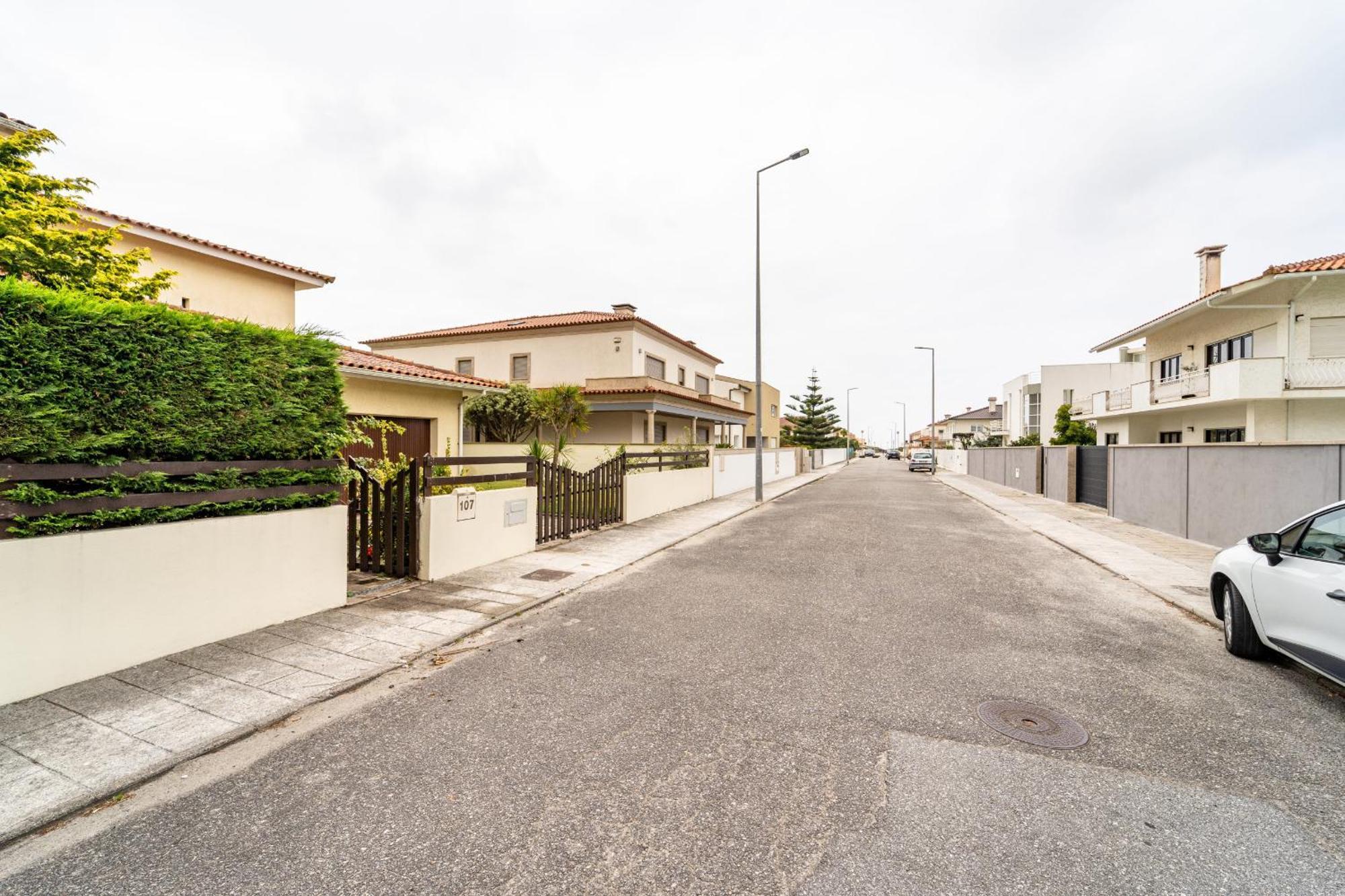 Amorosa Villa, 500M From The Beach By House And People エクステリア 写真