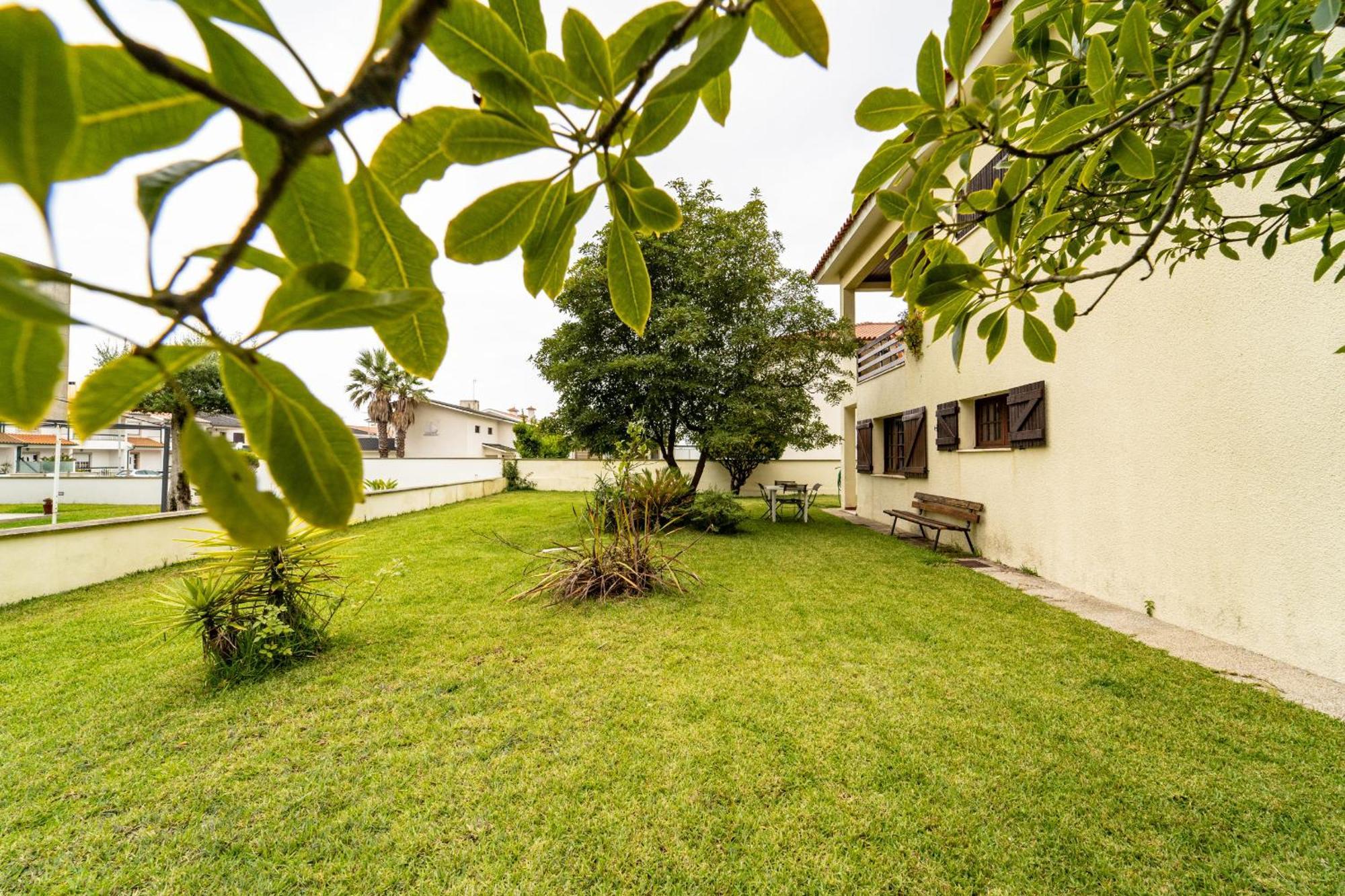 Amorosa Villa, 500M From The Beach By House And People エクステリア 写真